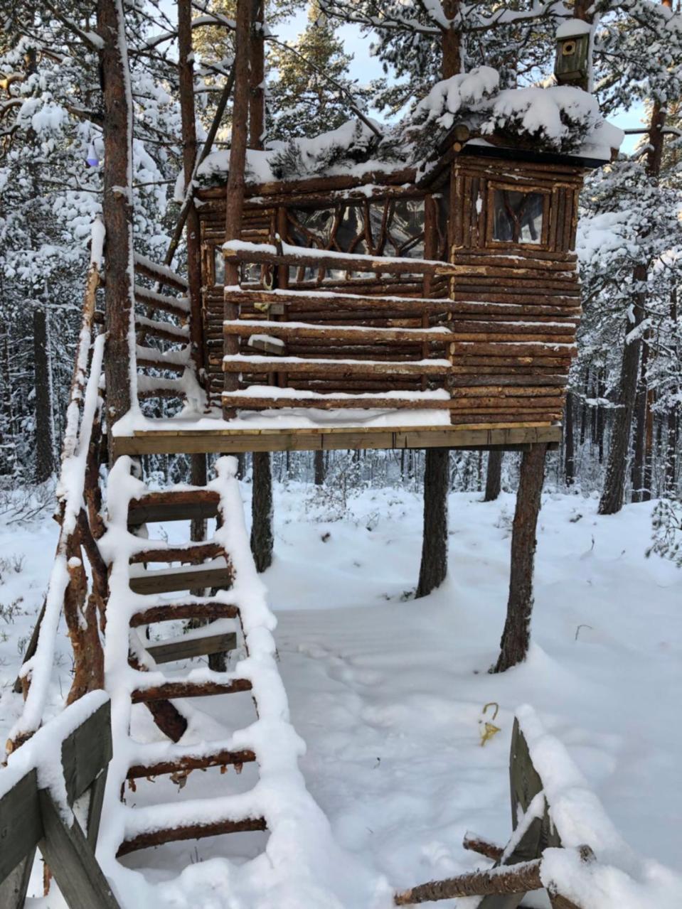 Timber Cottages With Jacuzzi And Sauna Near Lake Vaenern Карлстад Экстерьер фото